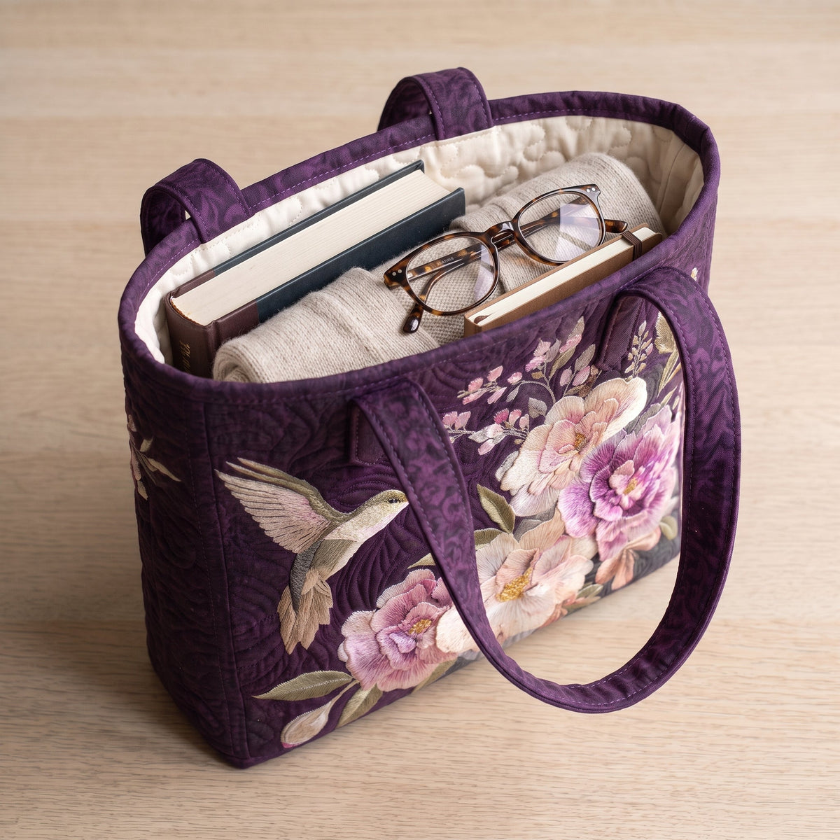 Kolibris und Orchideen — Handwerklich gesteppte Tasche