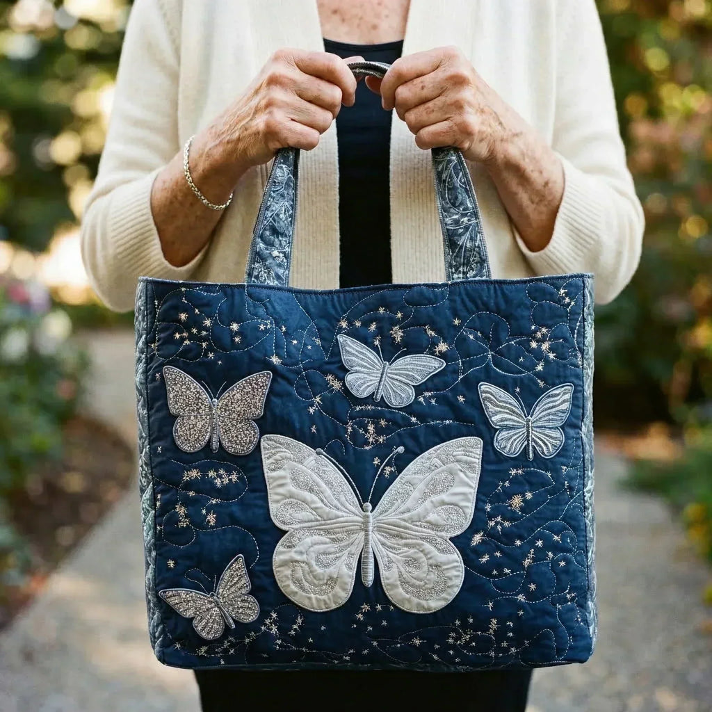 Silberner Schmetterling — Handwerklich gesteppte Tasche