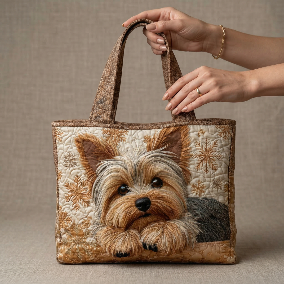 Süßer Yorkshire Terrier — Handwerklich gesteppte Tasche
